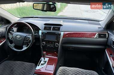 Седан Toyota Camry 2013 в 
