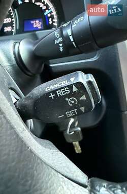 Седан Toyota Camry 2013 в 