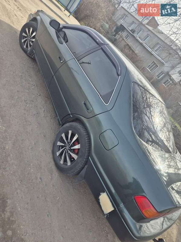 Седан Toyota Camry 2000 в Николаеве