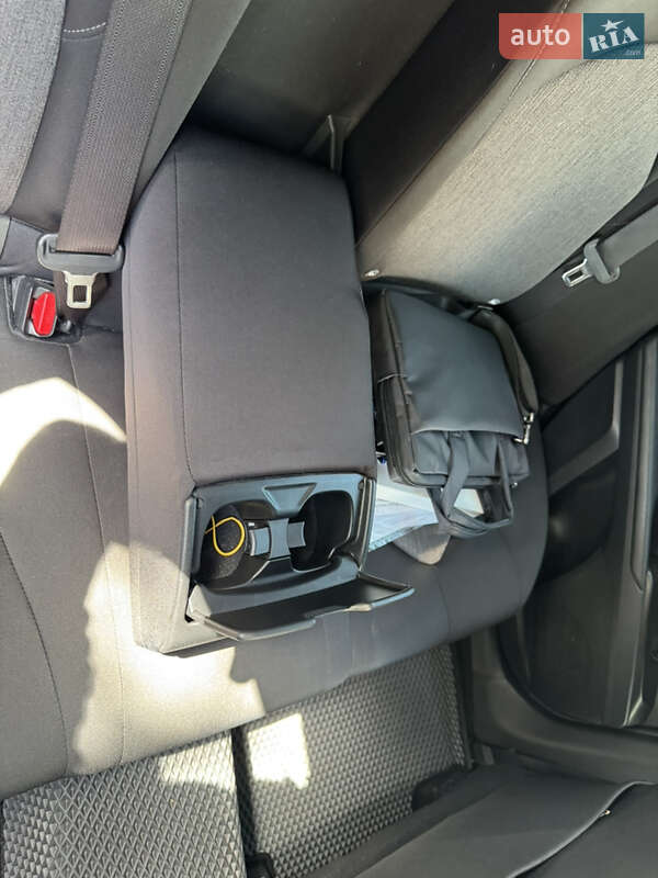 Седан Toyota Camry 2021 в Полтаве