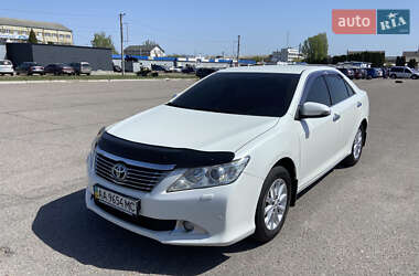 Седан Toyota Camry 2012 в 