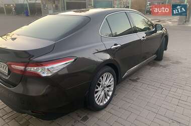 Седан Toyota Camry 2018 в 