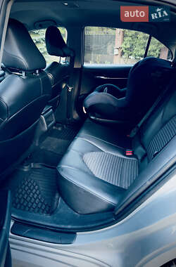 Седан Toyota Camry 2020 в 