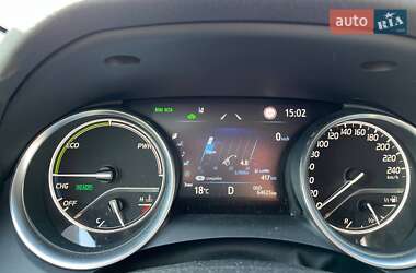 Седан Toyota Camry 2023 в 