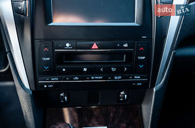 Седан Toyota Camry 2015 в 