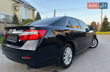Седан Toyota Camry 2011 в 