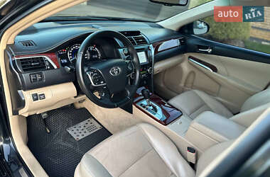 Седан Toyota Camry 2011 в 