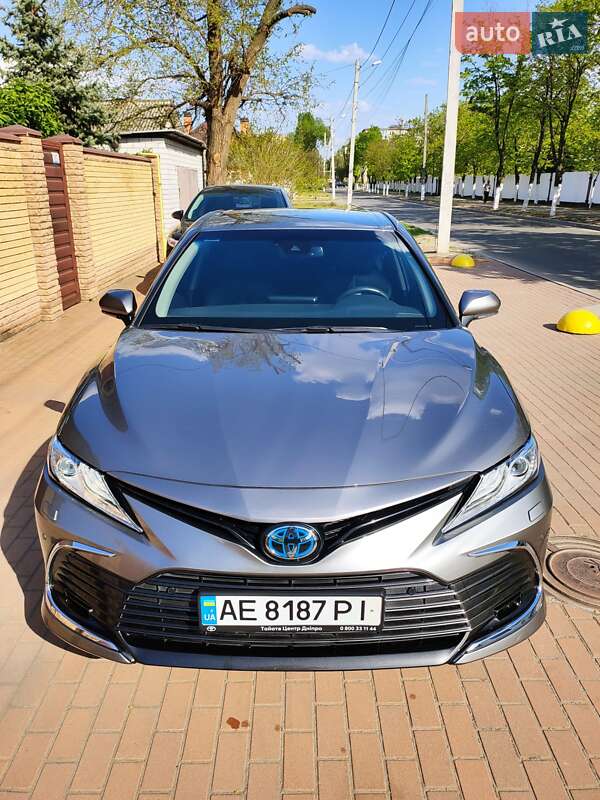 Toyota Camry 2021