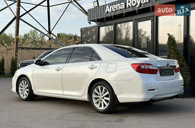 Седан Toyota Camry 2012 в 