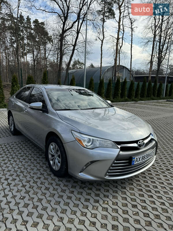 Седан Toyota Camry 2017 в 