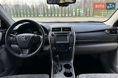 Седан Toyota Camry 2017 в 