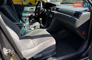 Седан Toyota Camry 1998 в 