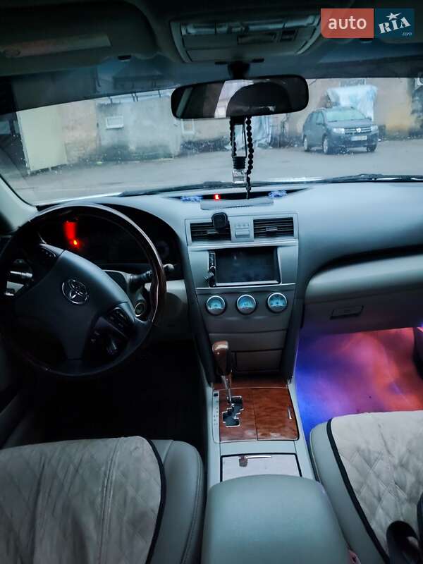 Седан Toyota Camry 2008 в Дружковке