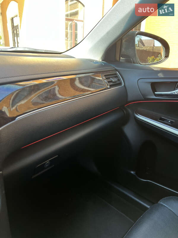 Седан Toyota Camry 2017 в Николаеве
