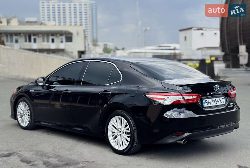 Седан Toyota Camry 2017 в Одессе