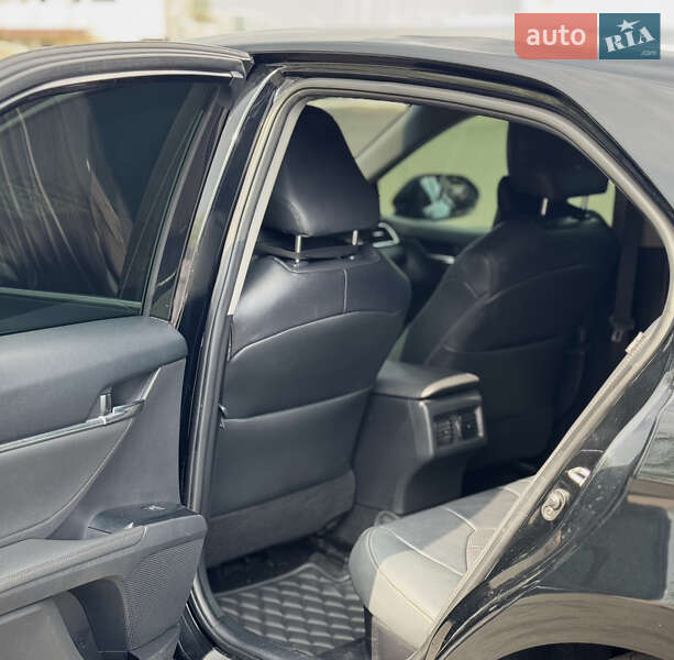 Седан Toyota Camry 2017 в Одессе