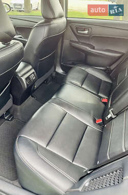 Седан Toyota Camry 2015 в 