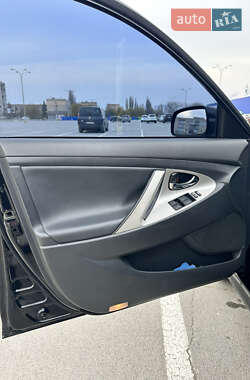 Седан Toyota Camry 2010 в 
