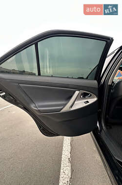 Седан Toyota Camry 2010 в 