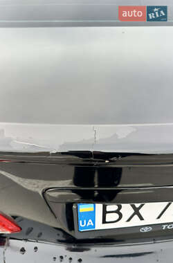 Седан Toyota Camry 2010 в 