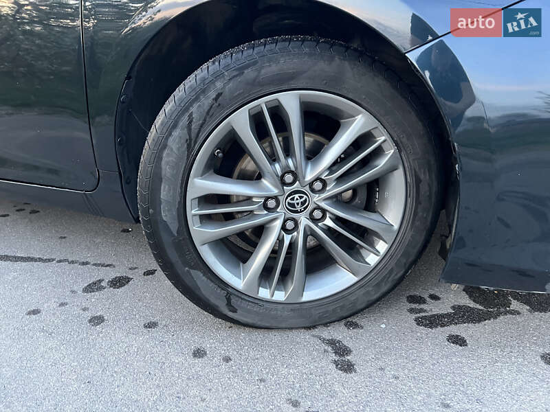 Седан Toyota Camry 2015 в Вороновиці