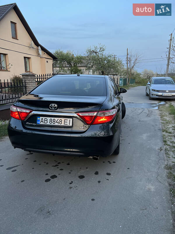 Седан Toyota Camry 2015 в Вороновиці