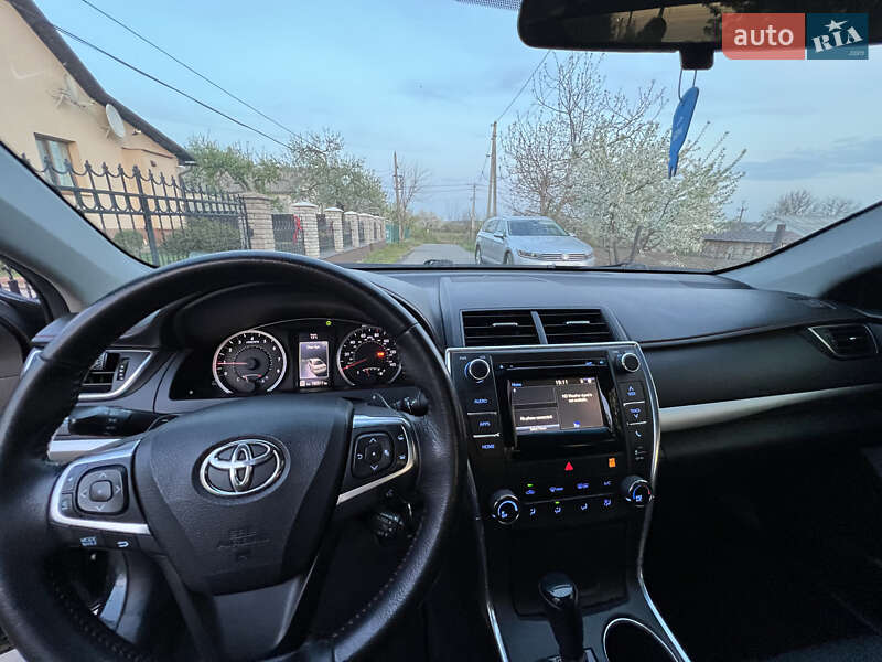 Седан Toyota Camry 2015 в Вороновиці