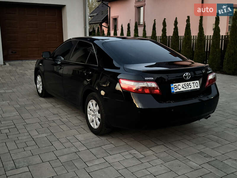 Седан Toyota Camry 2007 в Львові