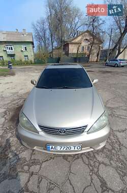 Седан Toyota Camry 2004 в Каменском