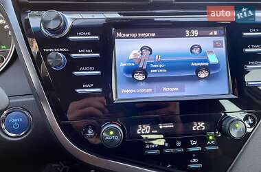 Седан Toyota Camry 2020 в 