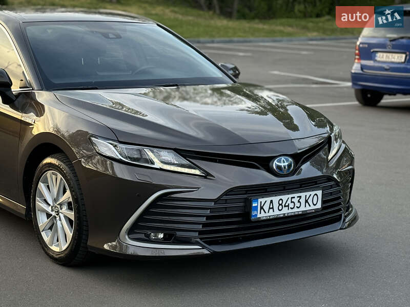 Седан Toyota Camry 2021 в Києві