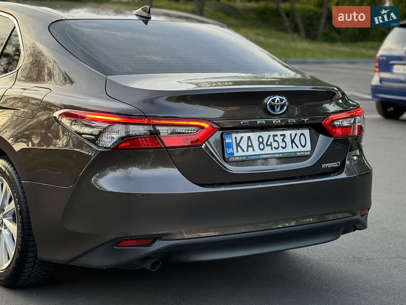 Седан Toyota Camry 2021 в Києві