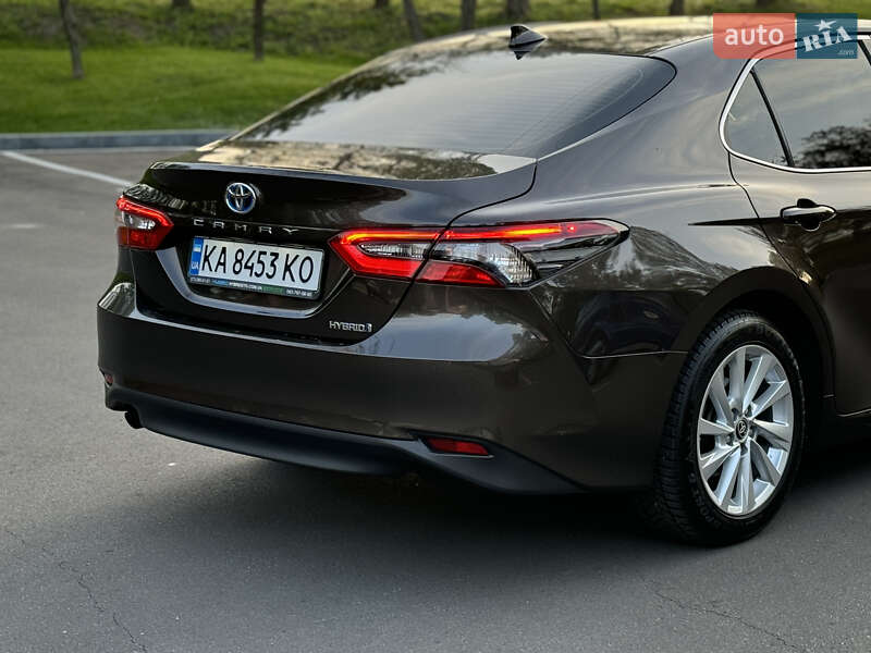 Седан Toyota Camry 2021 в Києві