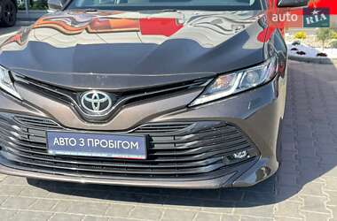 Седан Toyota Camry 2019 в 