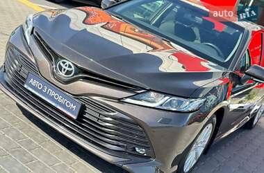 Седан Toyota Camry 2019 в 