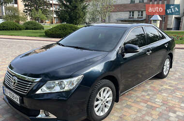 Седан Toyota Camry 2011 в Миргороде