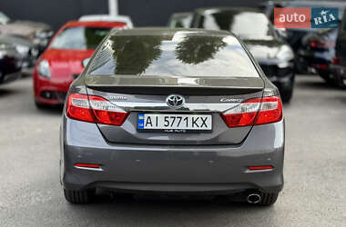 Седан Toyota Camry 2011 в 