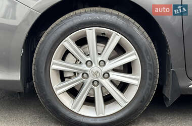 Седан Toyota Camry 2011 в 