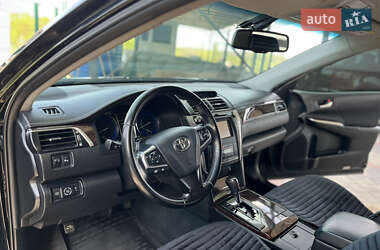 Седан Toyota Camry 2014 в 