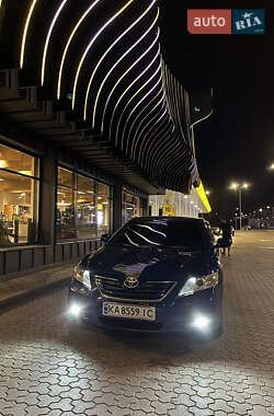 Седан Toyota Camry 2007 в Киеве
