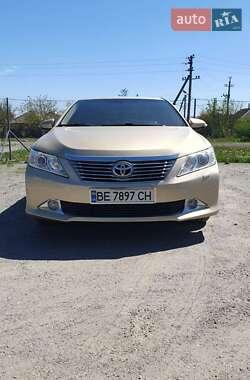 Седан Toyota Camry 2012 в Николаеве