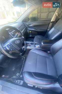Седан Toyota Camry 2016 в 