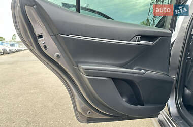 Седан Toyota Camry 2018 в 