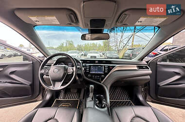 Седан Toyota Camry 2018 в 