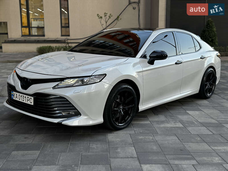 Toyota Camry 2018