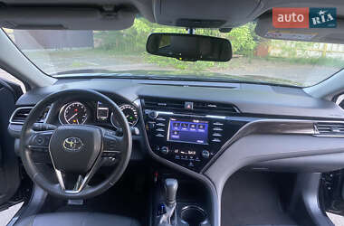 Седан Toyota Camry 2020 в 