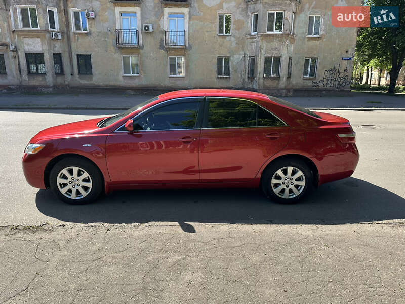 Седан Toyota Camry 2008 в Кривом Роге