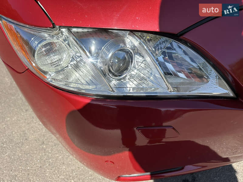 Седан Toyota Camry 2008 в Кривом Роге