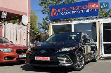 Седан Toyota Camry 2021 в Києві