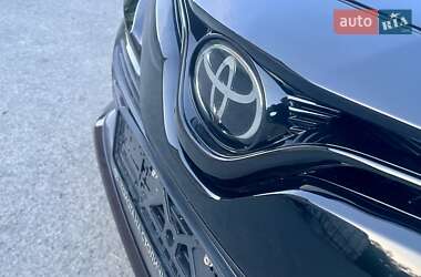 Седан Toyota Camry 2018 в 